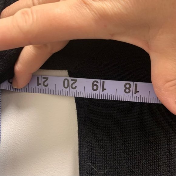 Simons Contemporaine Cardigan Black - Picture 7 of 7